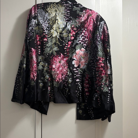 JS Collection Floral Black Jacket - Picture 2 of 11